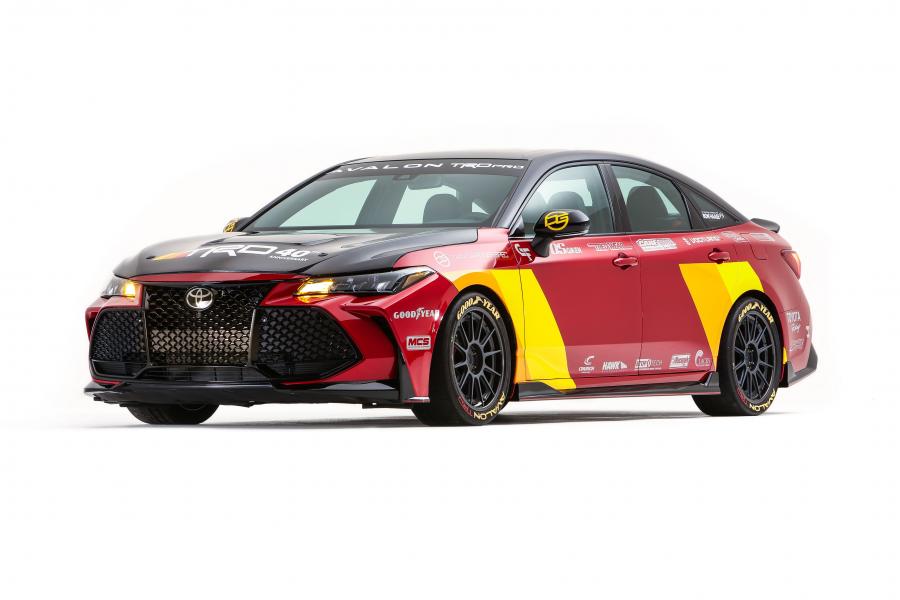  Toyota Avalon TRD Pro Concept 2019 года  (фото 8 из 21)